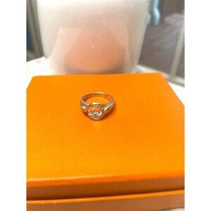 Timeless Elegance: Sterling Silver Dainty Ring – Size 7